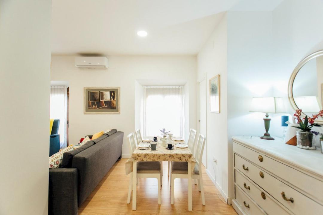 Bright And Comfortable- 2D 2B- Conde De Torrejon เซบีญา ภายนอก รูปภาพ